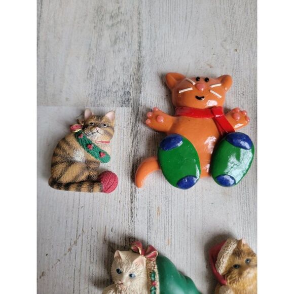 Unique Christmas cat fridge magnet wreath gifts Santa hat Xmas set - Picture 4 of 7